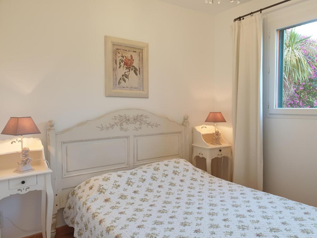 Residence A Merula Калви Екстериор снимка