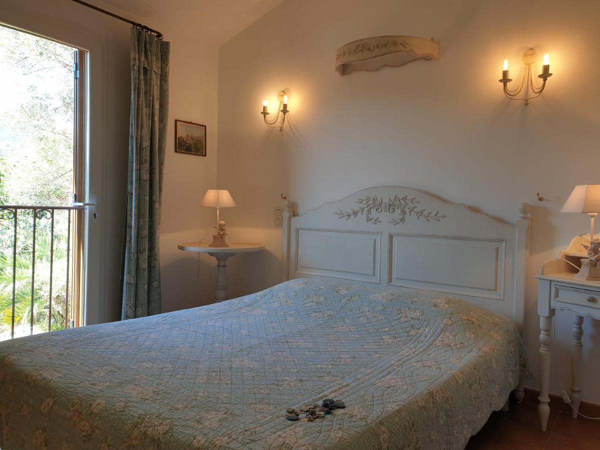 Residence A Merula Калви Екстериор снимка