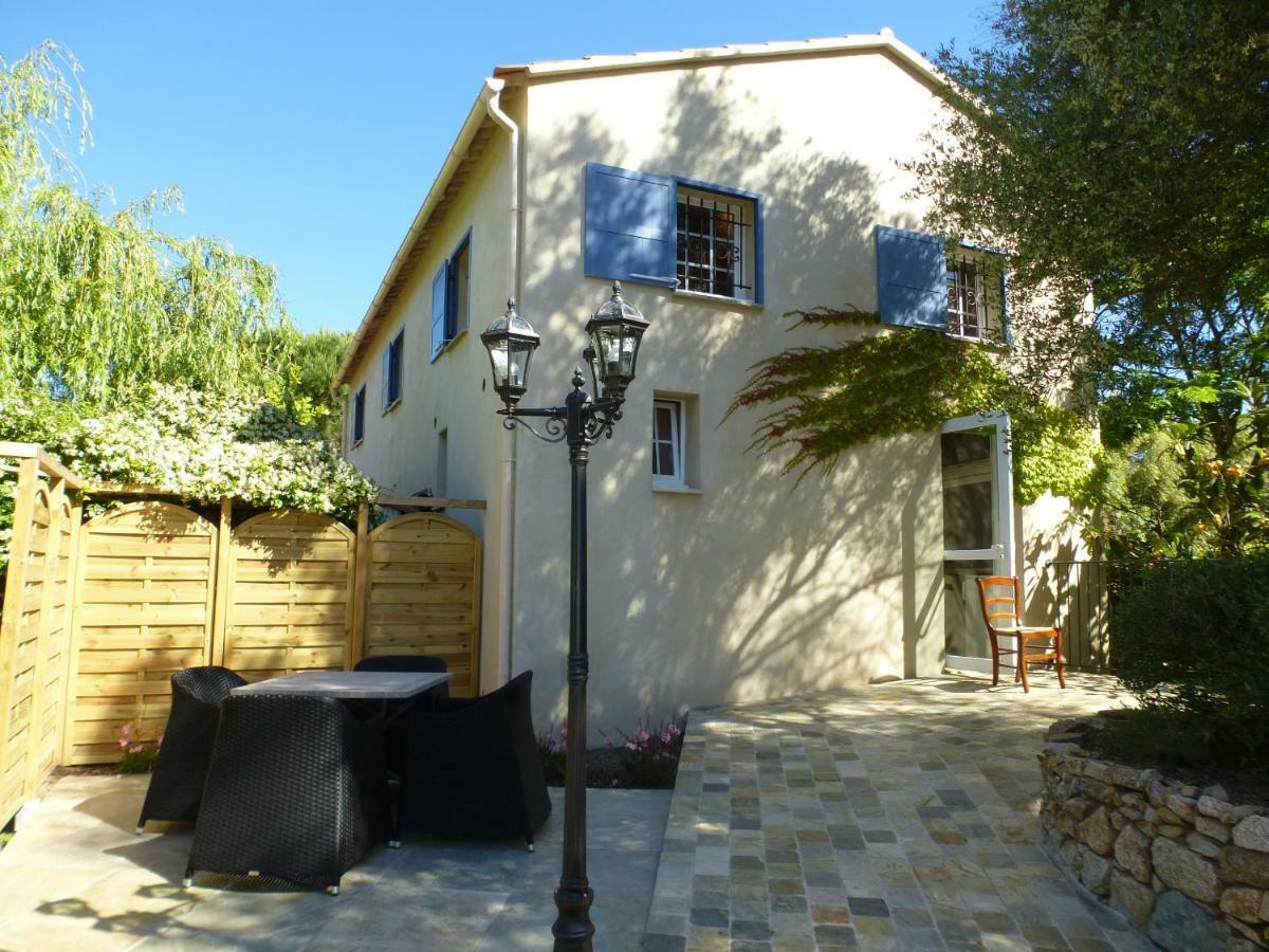 Residence A Merula Калви Екстериор снимка