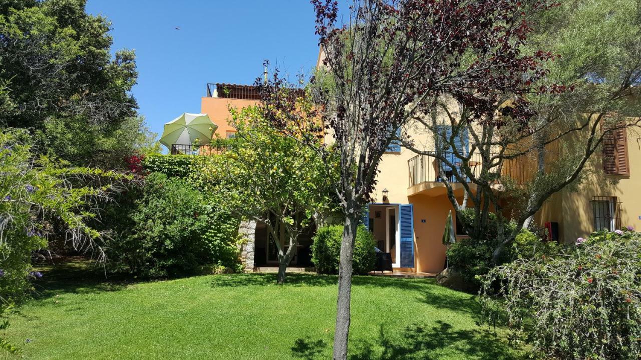 Residence A Merula Калви Екстериор снимка