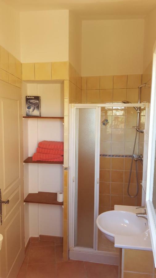 Residence A Merula Калви Екстериор снимка